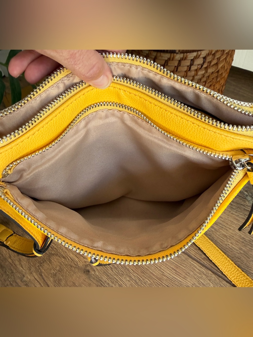 Dana Buchman VL Yellow Flower & Linen Crossbody Shoulder Bag - Picture 6 of 9